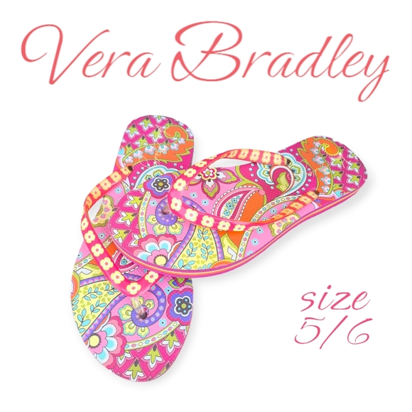 Vera Bradley Shoes - 5-6 womens  Vera Bradley flip flops